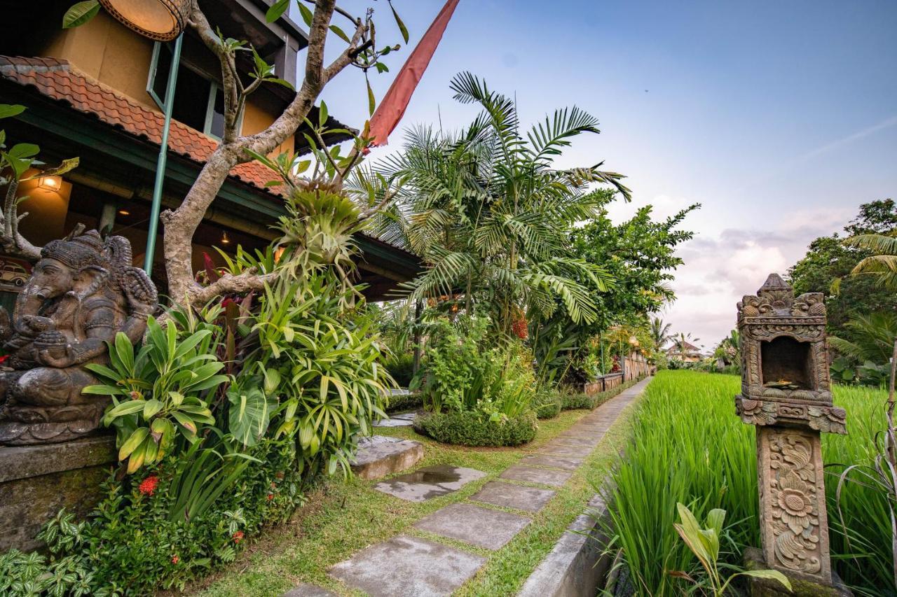 Nini * Ubud